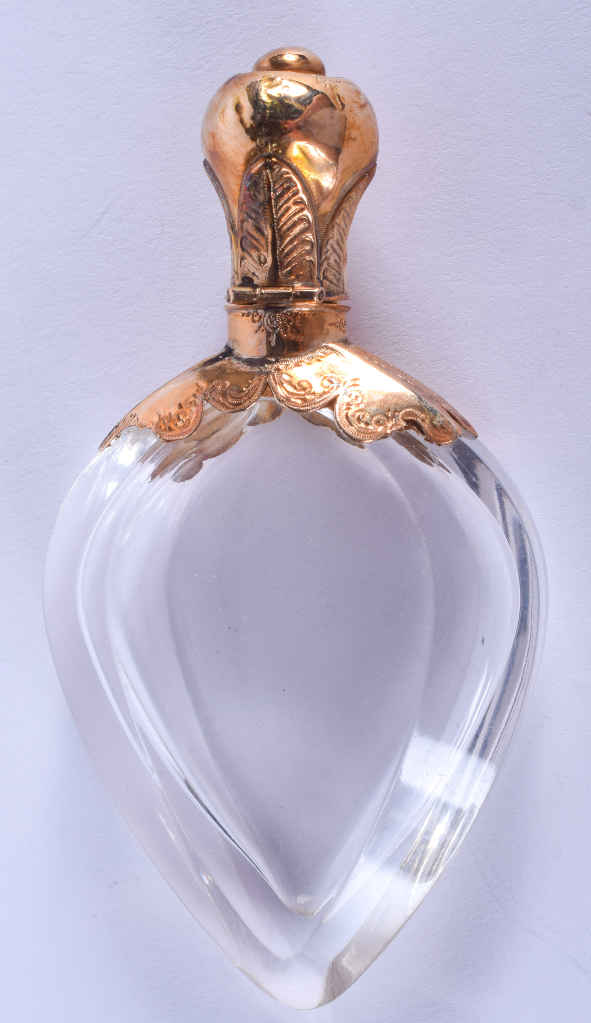 AN ANTIQUE FRENCH 18CT GOLD AND CRYSTAL GLASS SCENT BOTTLE. 9 cm high. - Bild 2 aus 3
