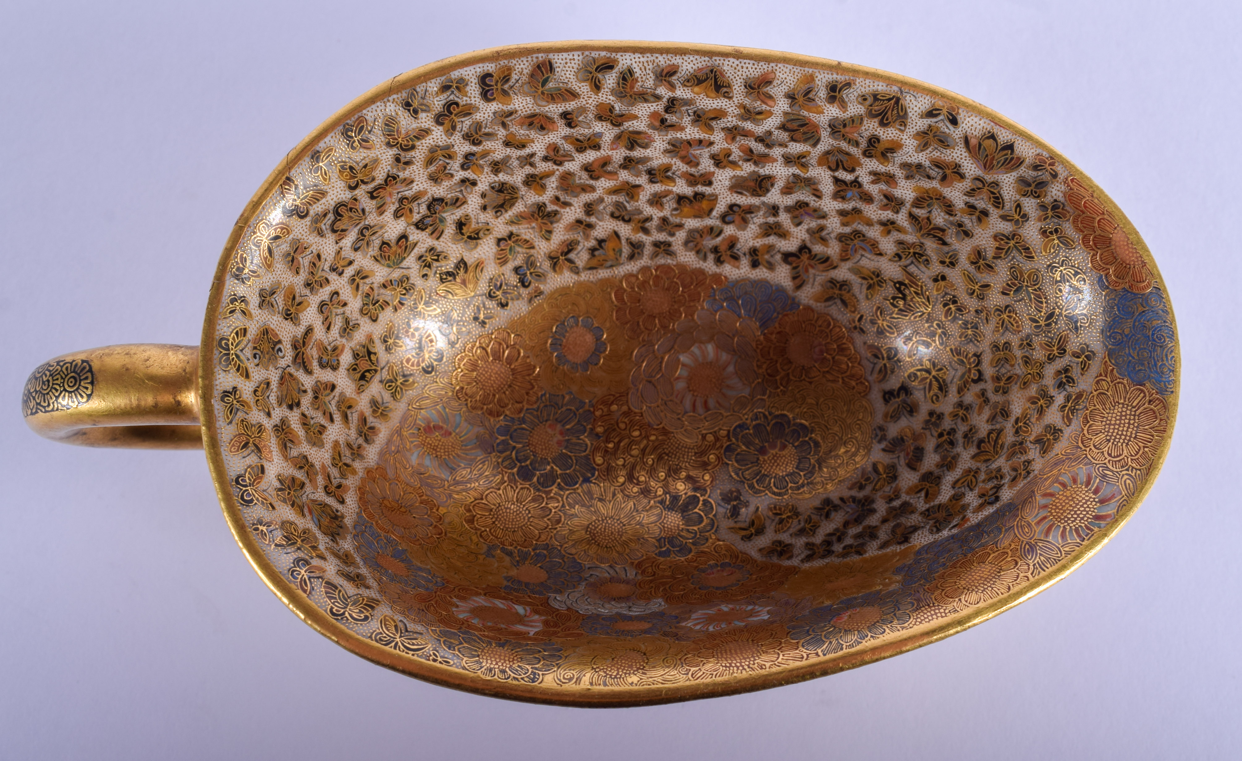 A FINE 19TH CENTURY JAPANESE MEIJI PERIOD SATSUMA SAUCEBOAT of fantastic quality and of rare form, p - Image 5 of 22