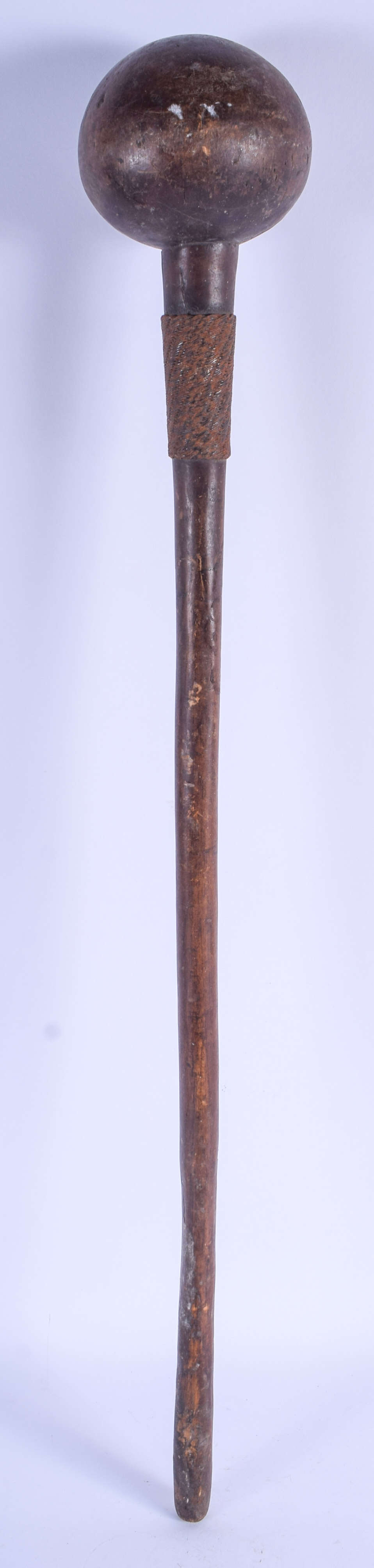 A 19TH CENTURY TRIBAL CARVED HARDWOOD KNOBKERRIE probably Polynesian. 72 cm long. - Image 5 of 5