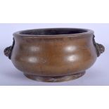A LARGE 18TH19TH CENTURY CHINESE TWIN HANDLED BRONZE CENSER Qing, bearing Xuande marks to base. 2900
