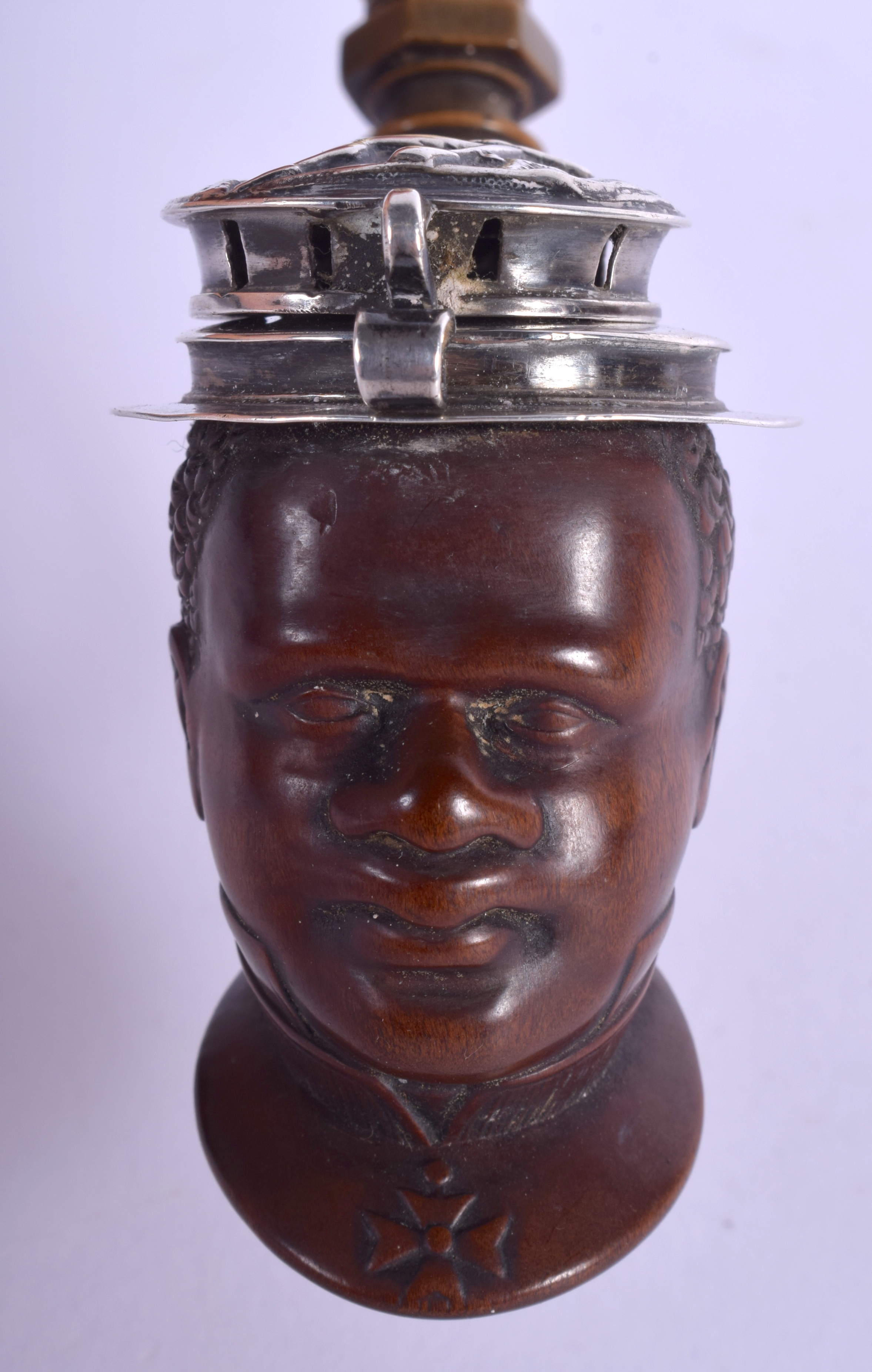 A GOOD 19TH CENTURY CONTINENTAL CARVED IVORY RHINOCEROS HORN AND TREEN PIPE modelled as a blackamoor - Image 3 of 7