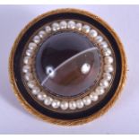 A FINE MID VICTORIAN GOLD AGATE AND PEARL MOURNING BROOCH. 29.6 grams. 4 cm wide.