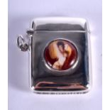 AN EROTIC SILVER VESTA CASE. 3 cm x 4.5 cm.