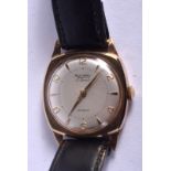 A VINTAGE 9CT GOLD ROTARY WRISTWATCH. 2.75 cm wide.