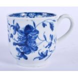 A MID 18TH CENTURY WORCESTER COFFEE CUP painted with the earliest form of the Mansfield pattern, wor