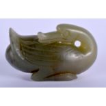 AN EARLY 20TH CENTURY CHINESE CARVED GREEN JADE GOOSE. 5 cm x 3 cm.