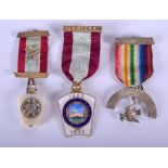 THREE VINTAGE MASONIC JEWELS. (3)