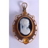 A VINTAGE YELLOW METAL CAMEO PENDANT. 5.4 grams. 2.25 cm x 3.75 cm.