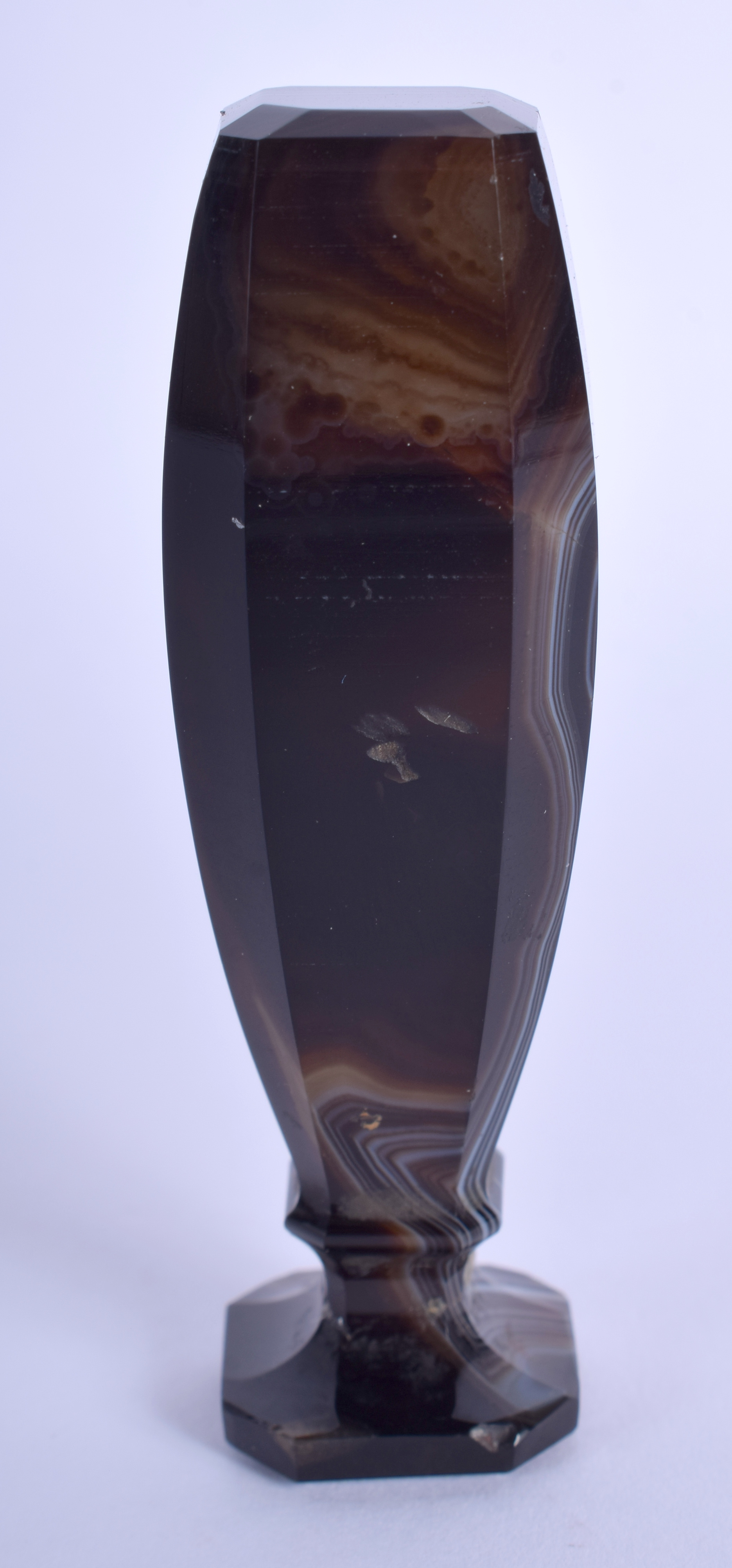 AN ANTIQUE CONTINENTAL BANDED AGATE SEAL. 6.5 cm high.