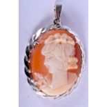 A SILVER MOUNTED CAMEO PENDANT. 3 cm x 2.5 cm.