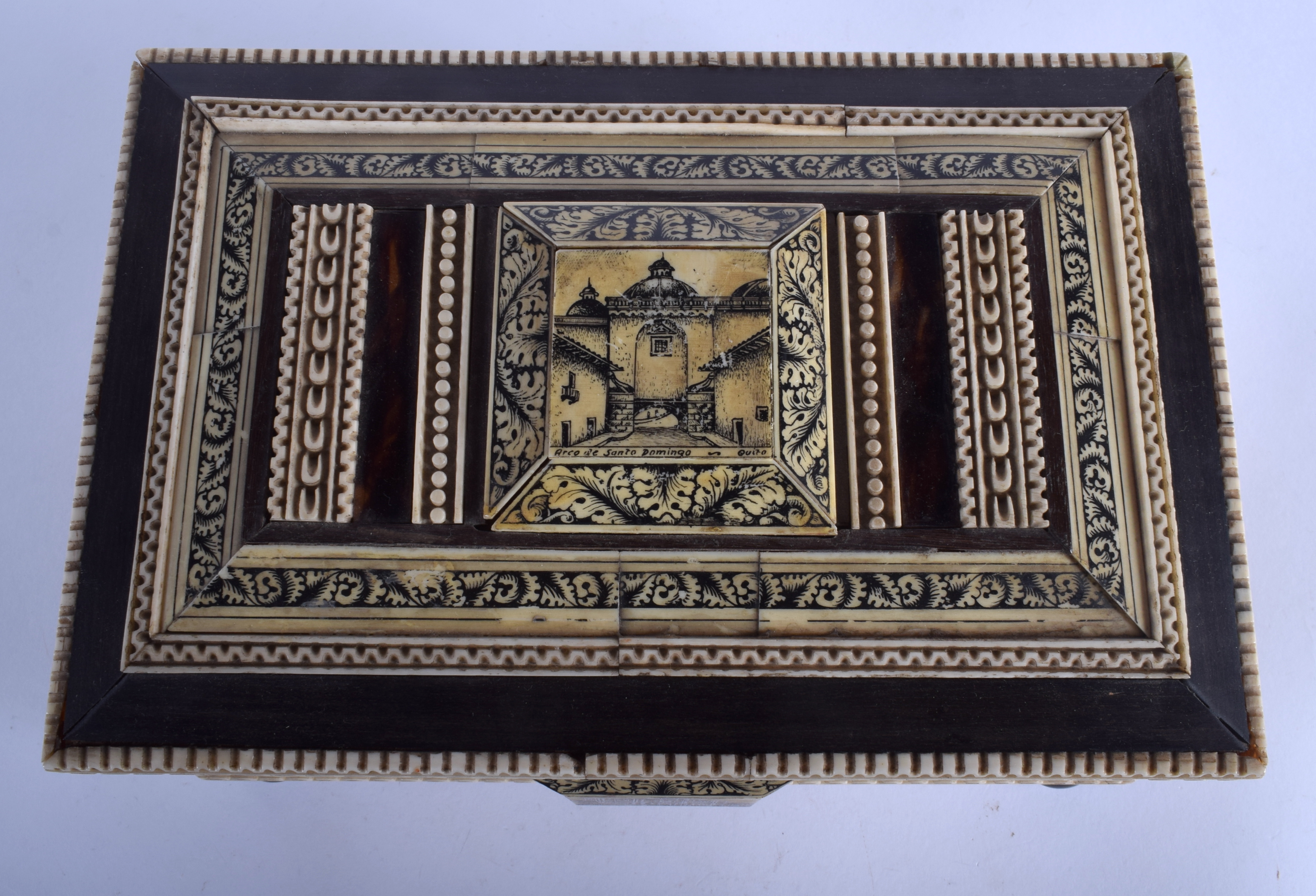 A GOOD EARLY 19TH CENTURY ANGLO INDIAN TORTOISESHELL CASKET decorated with engraved landscapes and b - Image 3 of 4