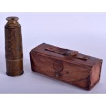 A LEATHER CASED TELESCOPE. 35 cm long extended.