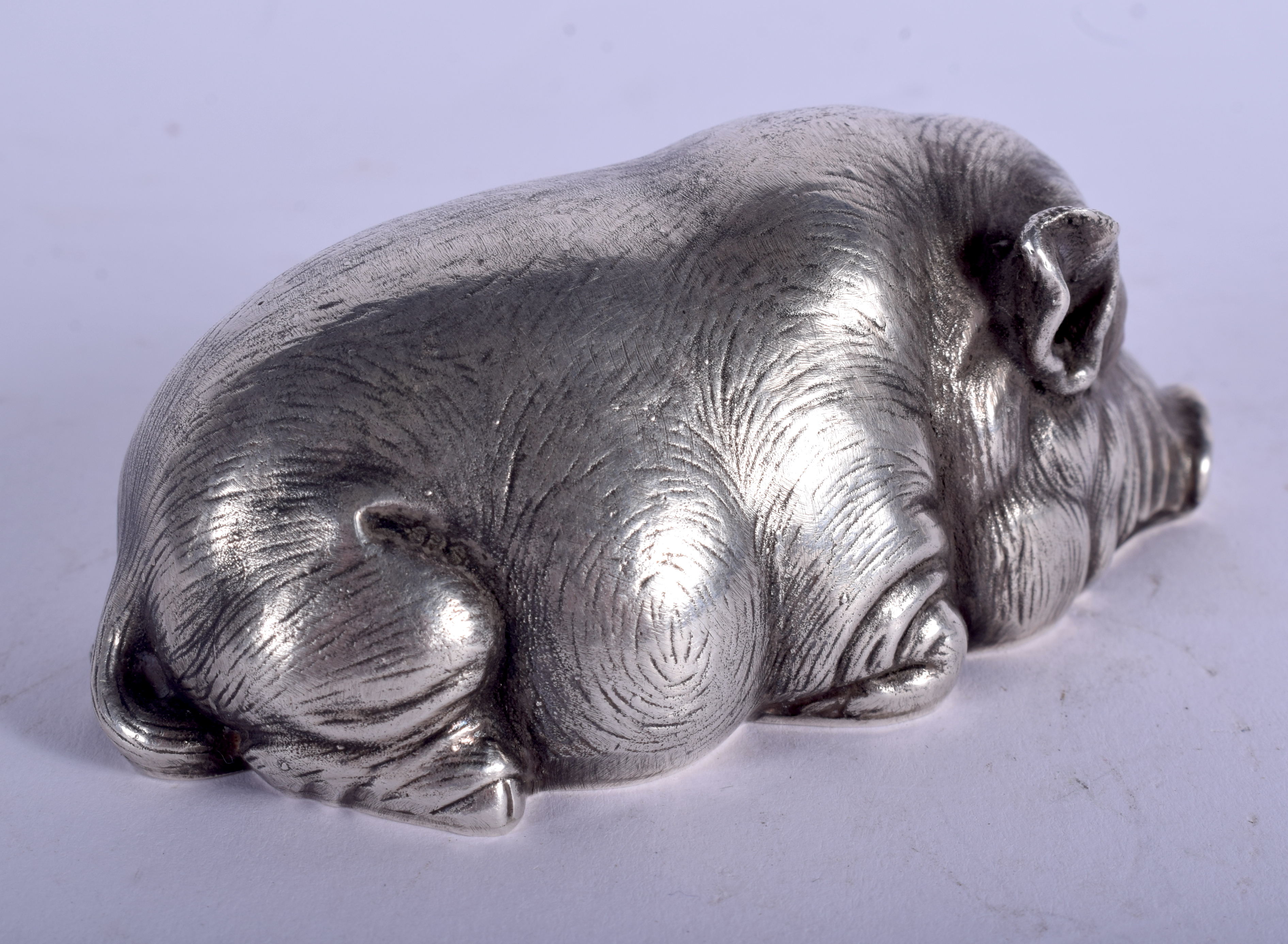 A CONTINENTAL SILVER AND RUBY FIGURE OF A STYLISED HOG. 3.4 oz. 9 cm x 4.5 cm. - Image 2 of 4