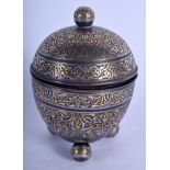 A FINE ANTIQUE SPANISH SILVER AND GOLD TOLEDO BOX AND COVER with damascened decoration. 6.1 oz. 8 cm