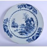 A LARGE EARLY 18TH CENTURY CHINESE BLUE AND WHITE PORCELAIN CHARGER Yongzheng/Qianlong. 33 cm diamet