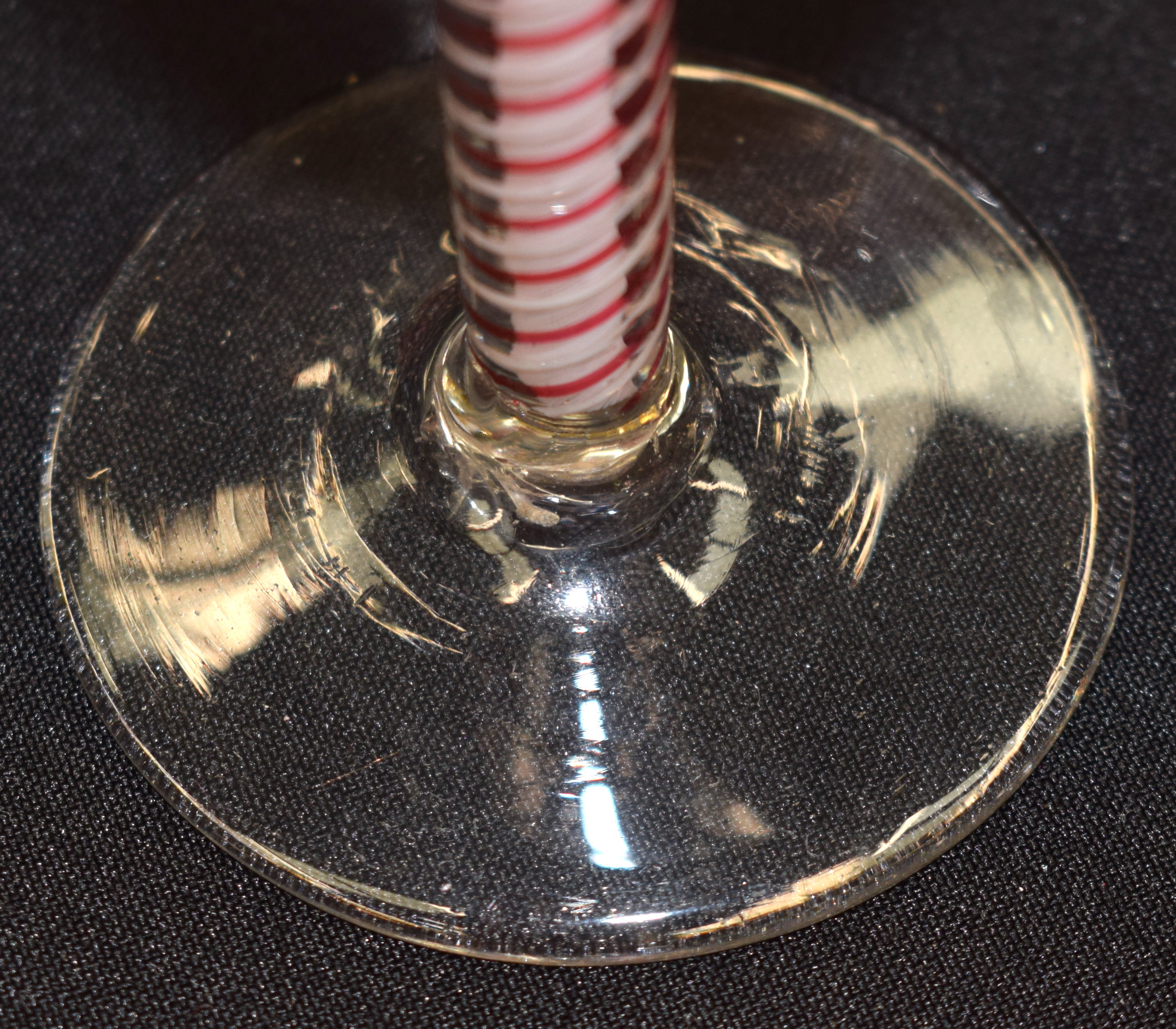 A SET OF FIVE 18TH CENTURY ENGLISH GLASSES C1770 with pink and white spiral twist stems. 16 cm high. - Image 10 of 16