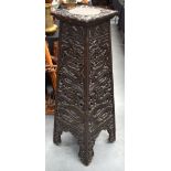 A 19TH CENTURY CHINESE FOLDING BURMESE STAND Late Qing. 122 cm x 42 cm.