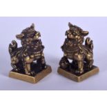 A PAIR OF EARLY 20TH CENTURY CHINESE BRONZE SEALS Late Qing. 3 cm x 2 cm.