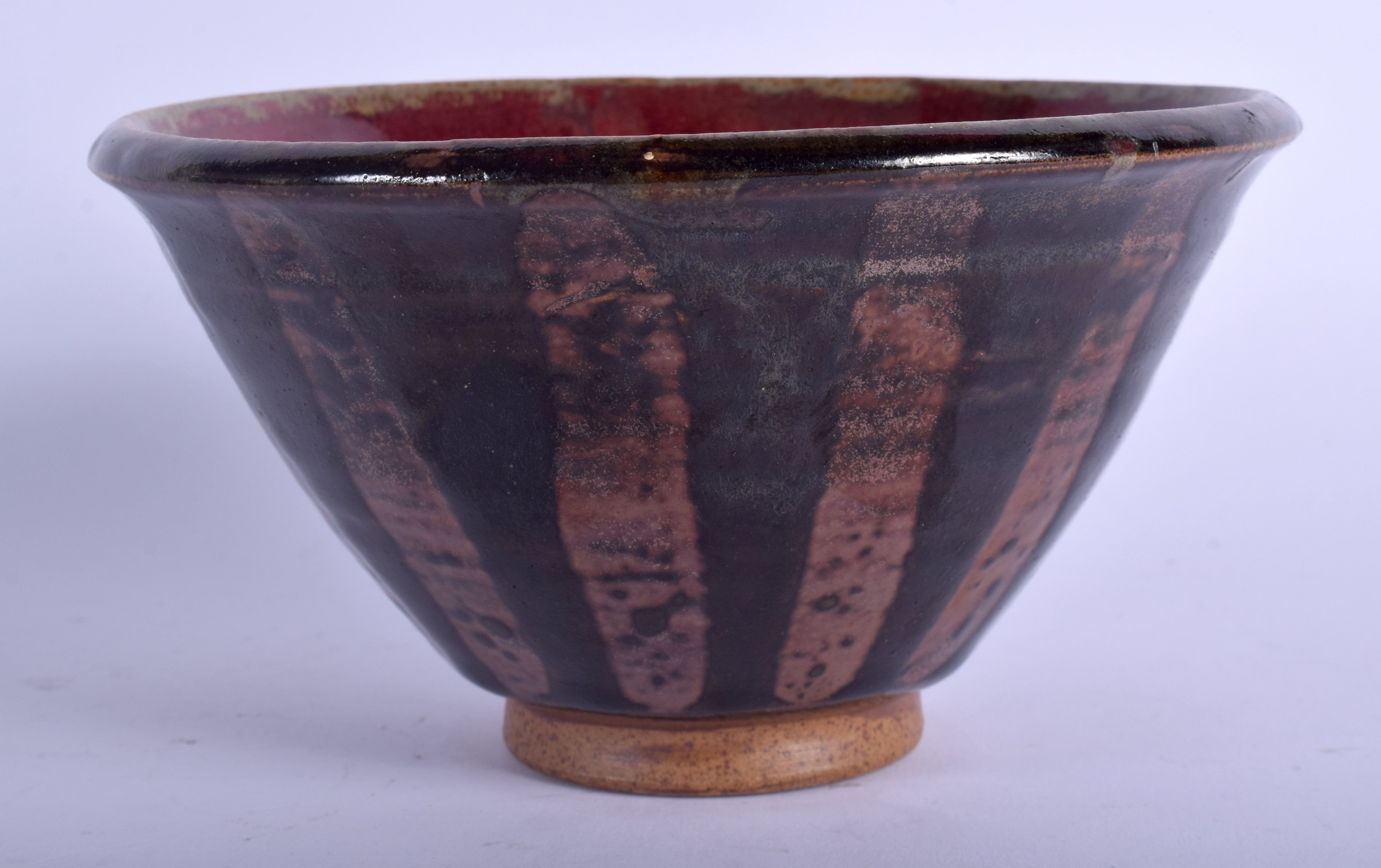 A CONTEMPOARY STUDIO POTTERY STONEWARE BOWL modelled in the Chinese style. 17 cm diameter.