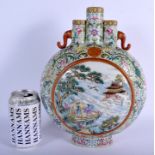 AN EARLY 20TH CENTURY CHINESE TWIN HANDLED PORCELAIN MOON FLASK Guangxu/ Republic, enamelled with fo