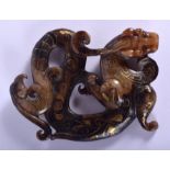 AN EARLY CHINESE GOLD INLAID MUTTON JADE FLATTENED DRAGON Warring States style. 8 cm x 9 cm.