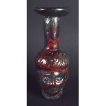 A 19TH CENTURY EUROPEAN MARBLED GLASS PORTRAIT VASE After the Antique. 10 cm high.