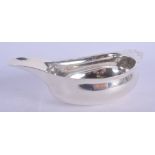 AN 18TH CENTURY ENGLISH SILVER PAP BOAT. London 1786. 2 oz. 11.5 cm wide.