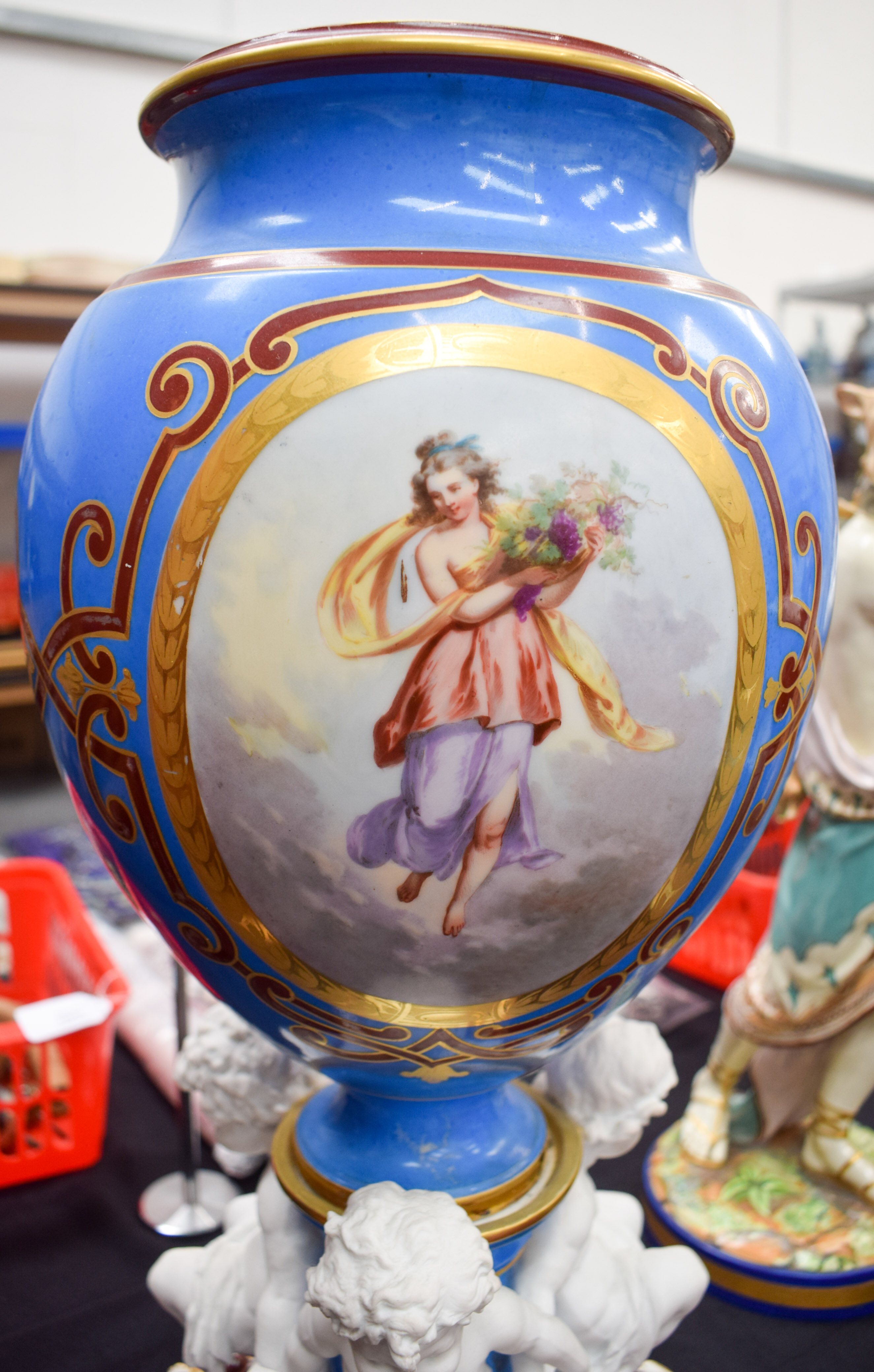 A SUPERB LARGE PAIR OF 19TH CENTURY PARIS PORCELAIN VASES painted with classical scenes, supported b - Image 16 of 20