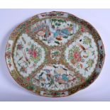 A LARGE 19TH CENTURY CHINESE CANTON FAMILLE ROSE TRAY Qing, painted with figures and foliage. 35 cm