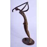 A STYLISH 1930S AUSTRIAN HAGENAUER BRONZE FIGURE OF A GOLFER. 12 cm high.