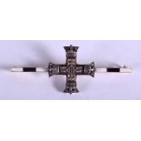 A RARE ANTIQUE 15CT GOLD AND ENAMEL MILITARY CROSS. 6.1 grams. 4.5 cm wide.