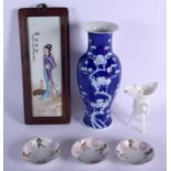 A CHINESE BLUE AND WHITE VASE 20th Century etc. (qty)