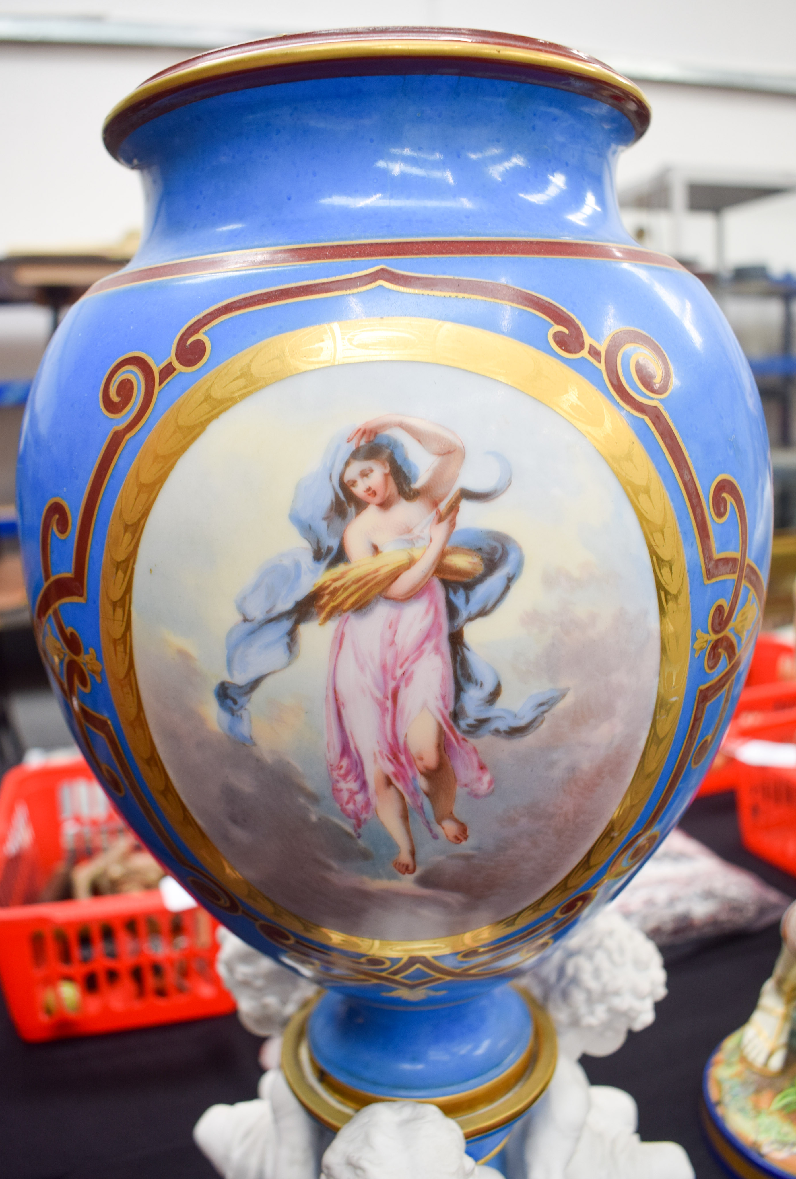 A SUPERB LARGE PAIR OF 19TH CENTURY PARIS PORCELAIN VASES painted with classical scenes, supported b - Image 18 of 20