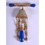 AN UNUSUAL 19TH CENTURY CHINESE JADE GOLD AND LAPIS LAZULI PIN. 7 grams. 6 cm x 3 cm.
