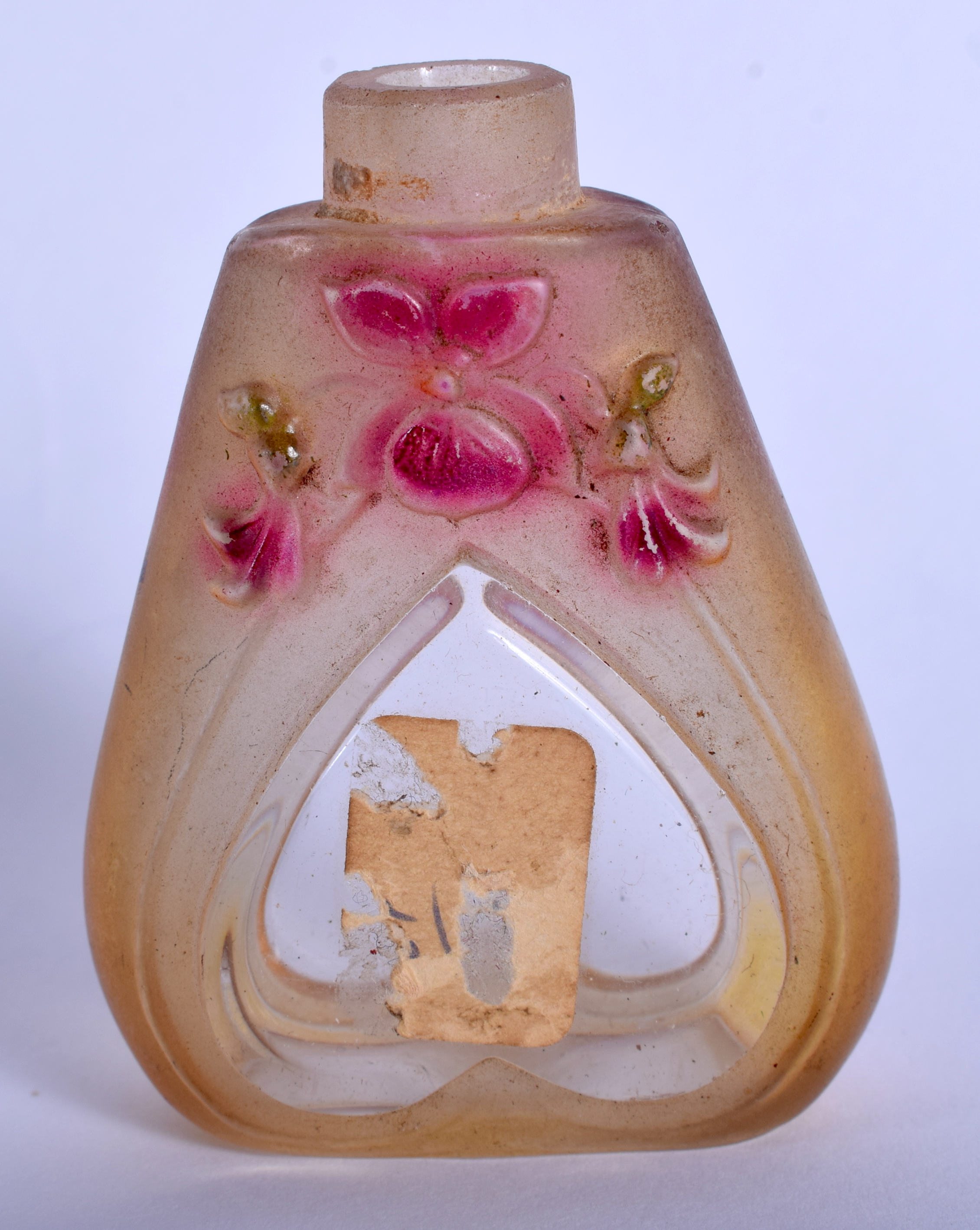 AN ART NOUVEAU FRENCH GLASS SCENT BOTTLE decorated with foliage. 5.5 cm x 3.25 cm.
