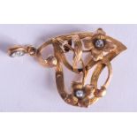 AN ANTIQUE GOLD AND DIAMOND BROOCH. 5.3 grams. 4.2 cm x 3 cm.