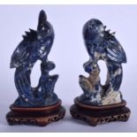 A PAIR OF EARLY 20TH CENTURY CHINESE CARVED LAPIS LAZULI BIRD Late Qing. Lapis 12 cm x 6 cm.