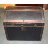 A VINTAGE LEATHER BOUND TRUNK. 51 cm x 60 cm.