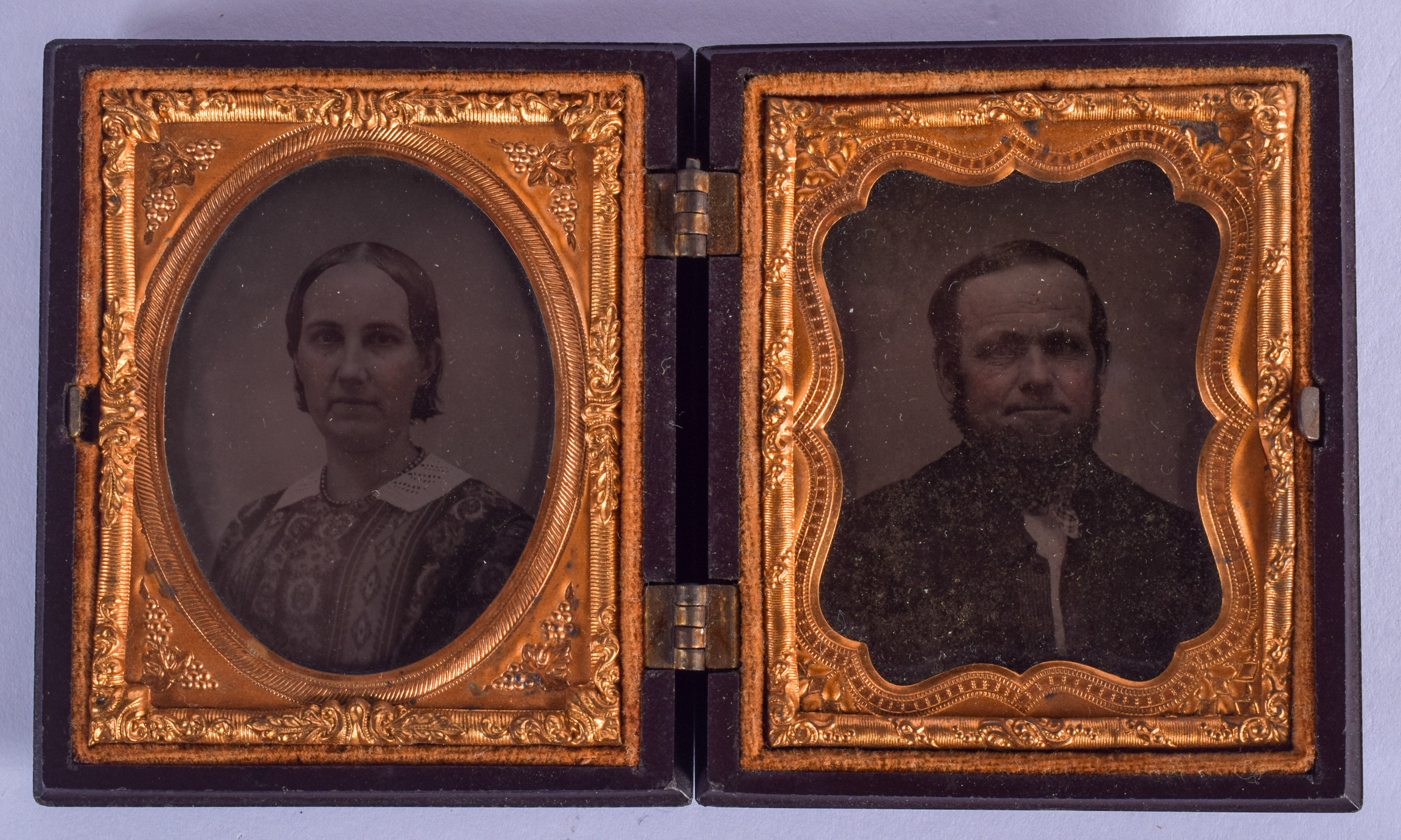 EIGHT ANTIQUE DAGUERREOTYPES in various forms and sizes. Largest 14 cm x 10 cm. (8) - Image 5 of 10