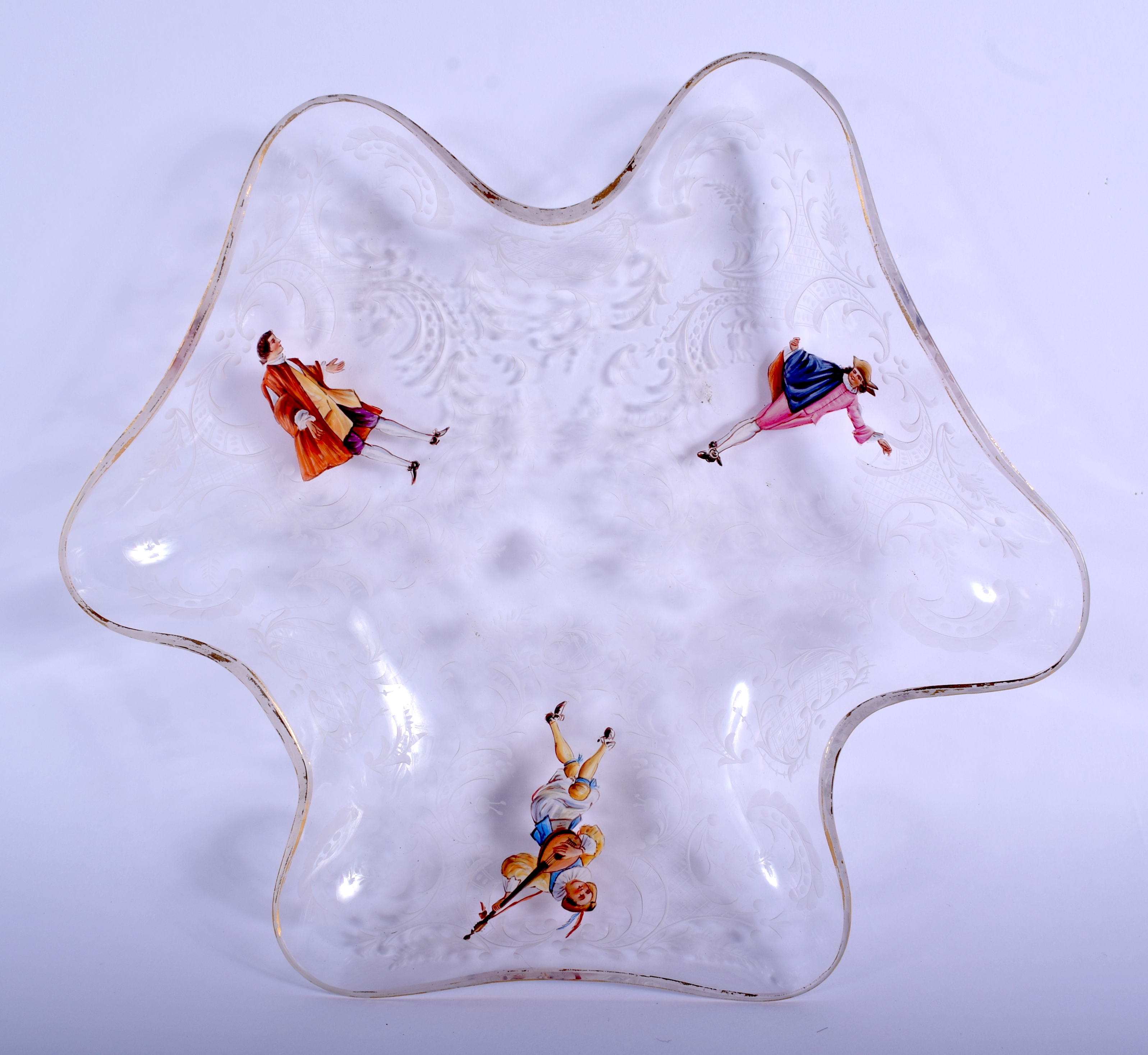 A LOVELY EARLY 20TH CENTURY NORTHERN EUROPEAN GLASS DISH enamelled with figures. 27 cm wide.