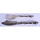 A PAIR OF VICTORIAN SILVER FISH SERVERS. Sheffield 1881. 279 grams. 27 cm long.