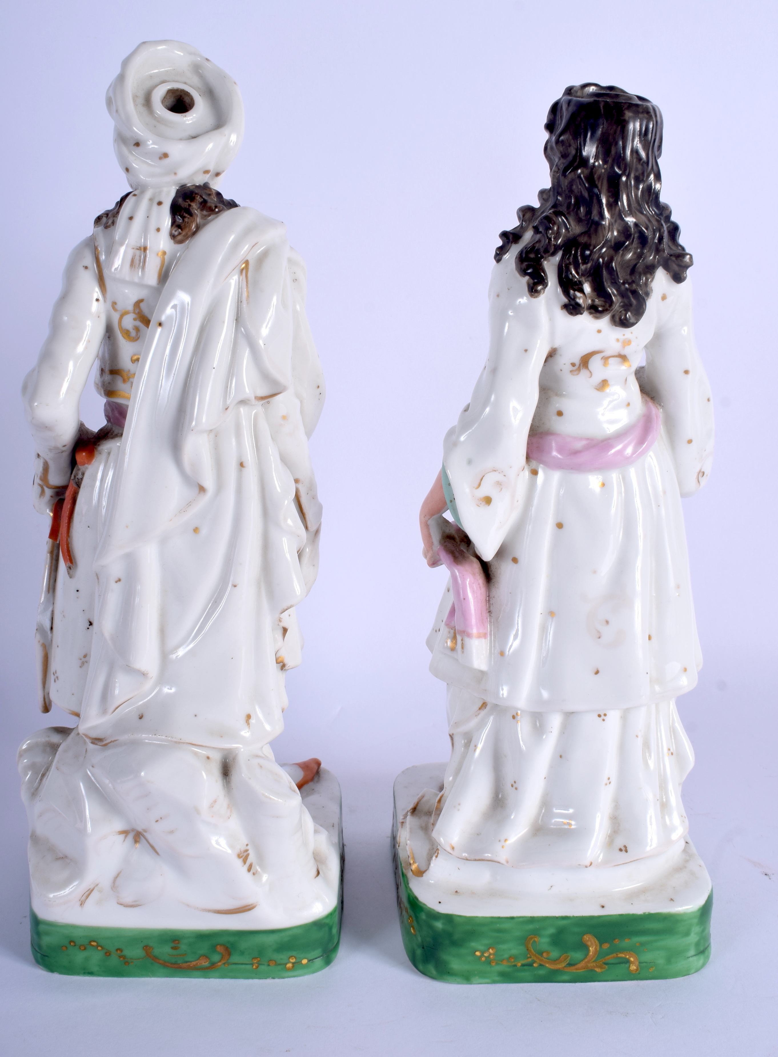 A LARGE PAIR OF 19TH CENTURY FRENCH JACOB PETIT PORCELAIN SCENT BOTTLES formed as an Eastern male an - Bild 2 aus 4