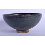 A LOVELY EARLY CHINESE JUNYAO GLAZED CIRCULAR BOWL Jin/Yuan Dynasty, with purple glazed lip, with un