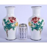A PAIR OF EARLY 20TH CENTURY JAPANESE MEIJI PERIOD CLOISONNÉ ENAMEL VASE decorated with flowers. 25.