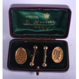 A PAIR OF 19TH CENTURY CHINESE GOLD CUFFLINKS. 4.8 grams.