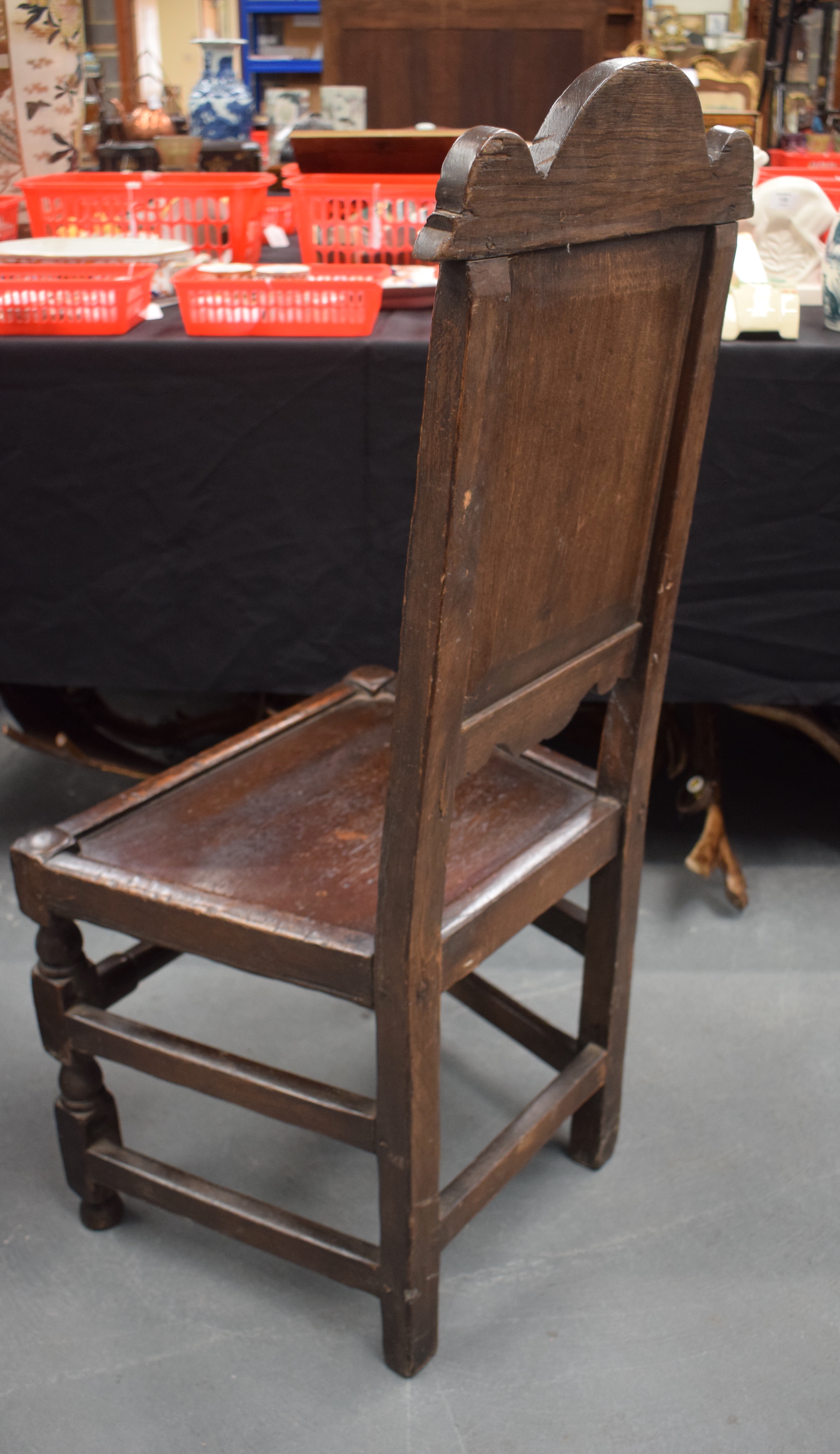 A 17TH CENTURY OAK DINING CHAIR with Tudor style floral back splat. 104 cm x 48 cm. - Image 4 of 5