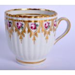 18th c. English porcelain coffee cup probably Worcester. 6.5cm high