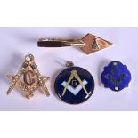 A VINTAGE SILVER AND ENAMEL MASONIC PENDANT together with three other similar items. (4)
