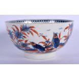 18th c. Worcester small bowl painted in under glaze blue and over glaze red with the Two Quail patt