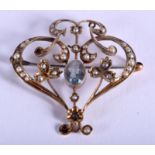 AN ART NOUVEAU 9CT GOLD PENDANT BROOCH. 3.3 grams. 3.75 cm x 3 cm.